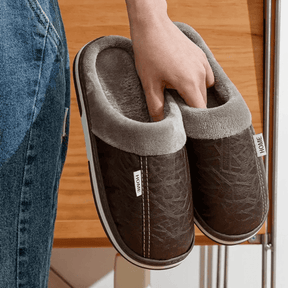 LEVE 2 PAGUE 1 - Pantufa Ortopédica de Couro - Interior Peluciado [Antiodor]